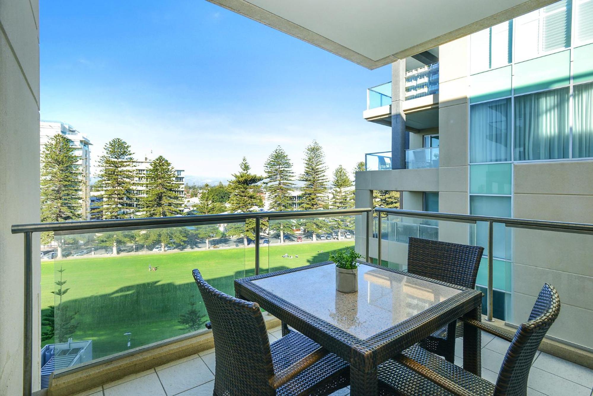 Glenelg Pier Apartments Adelaide Exterior foto